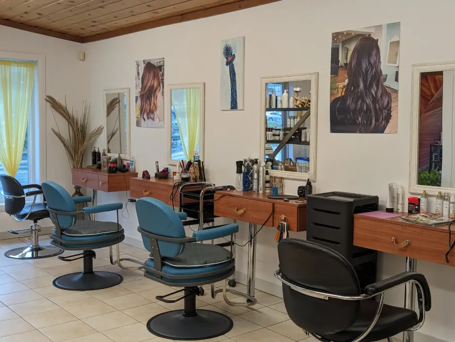 Postes de coiffure du salon Patricia Vernay Coiffure
